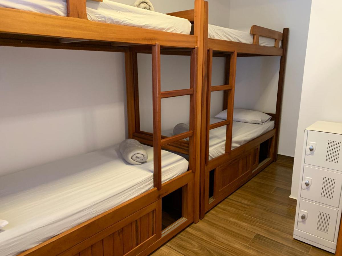 Lila Limao Hostel Abraão Εξωτερικό φωτογραφία